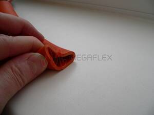 Red Natural Rubber Tubing Highly Flexible even in Cold Conditions (General Purpose)