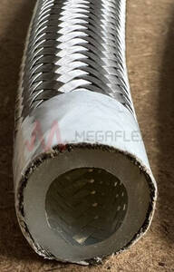 Cross-Linked Polyethylene Extruded Tube with Stainless Steel Wire Braid